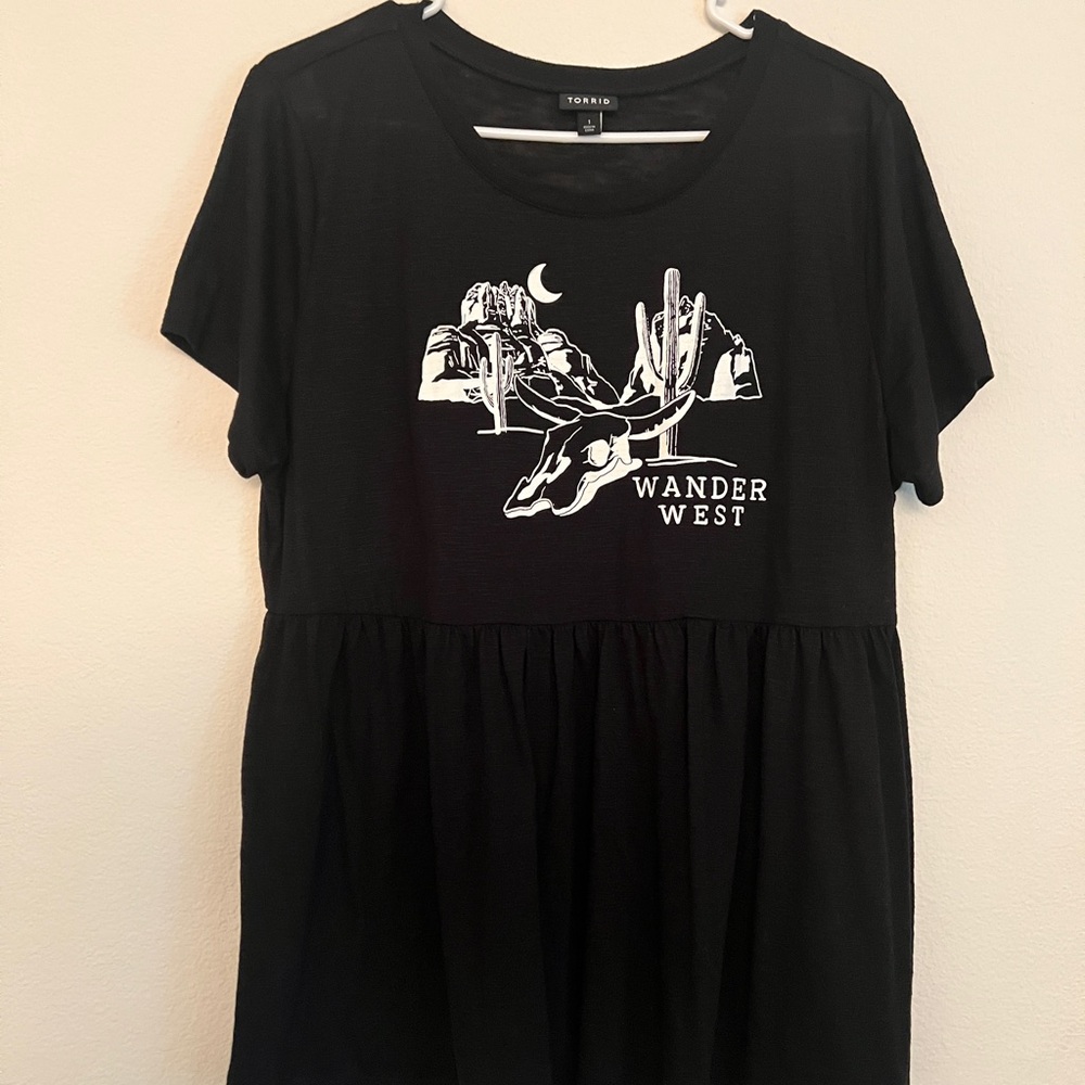 Torrid Black Tee with White Desert Graphic